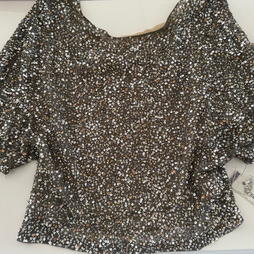 Vince Camuto Sequin Top - Picture 1 of 6